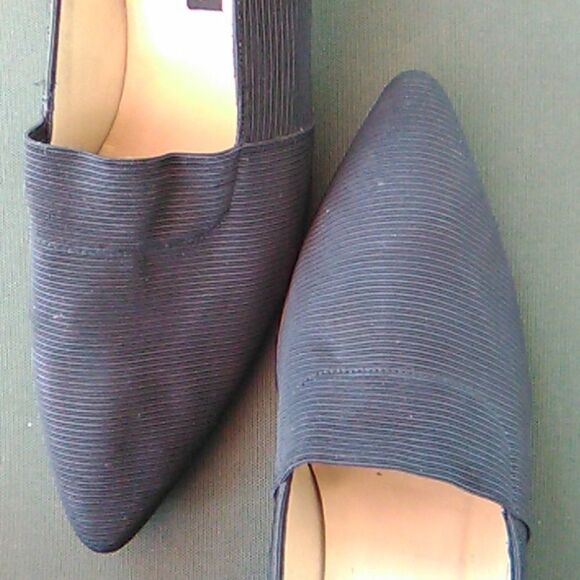 Larry Stuart Black Fabric Heels - Picture 12 of 12